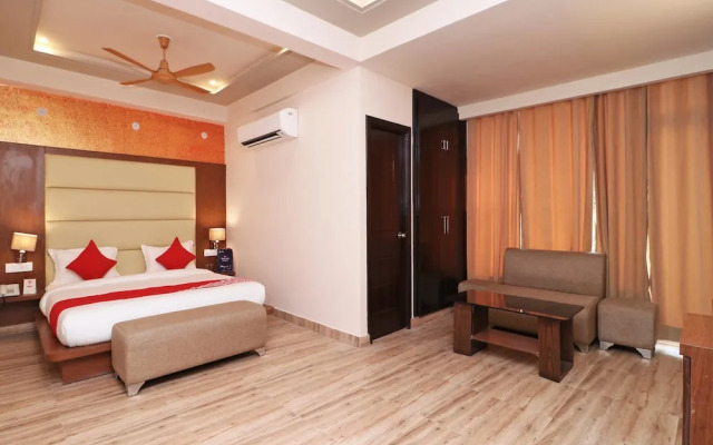 OYO 14766 Pacify Hills
