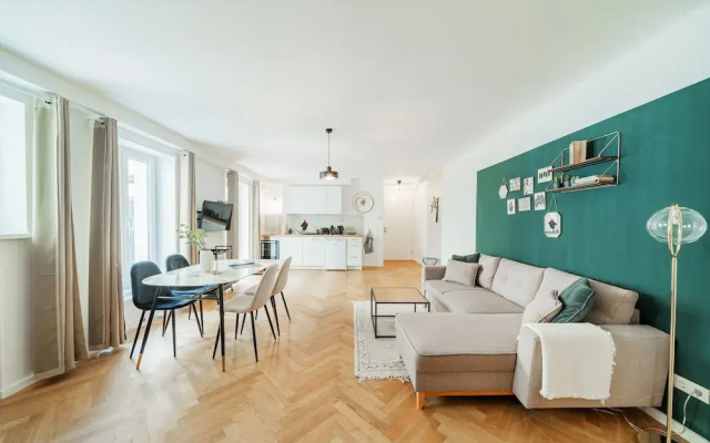 The 15s Apartments