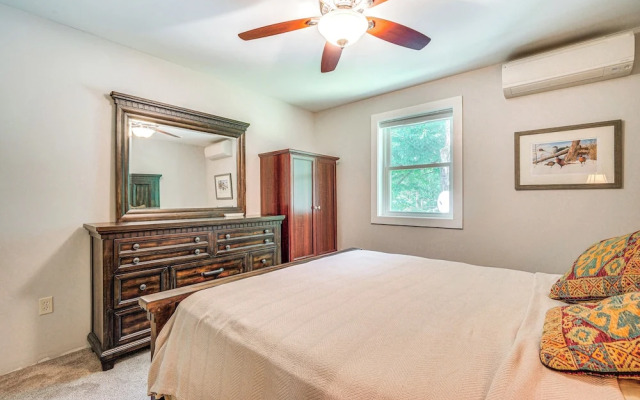 Wilmington Retreat Near Trails, Skiing & Festivals