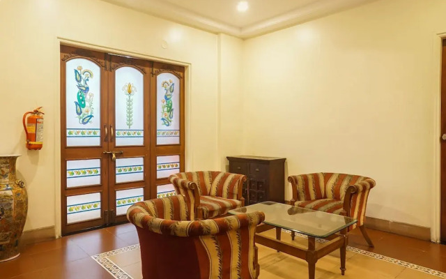 Premium Stays Near Fergusson College