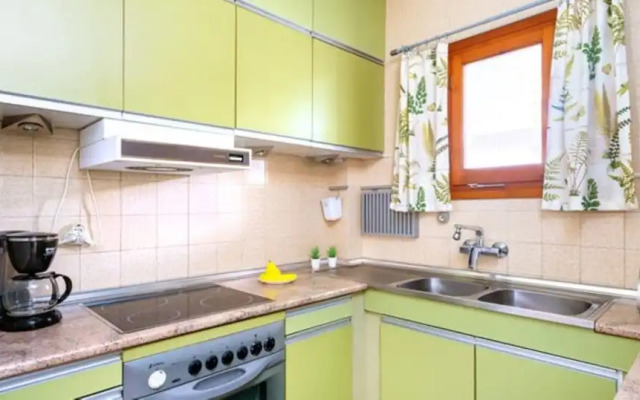 Apartment - 2 Bedrooms with Pool and WiFi - 107885
