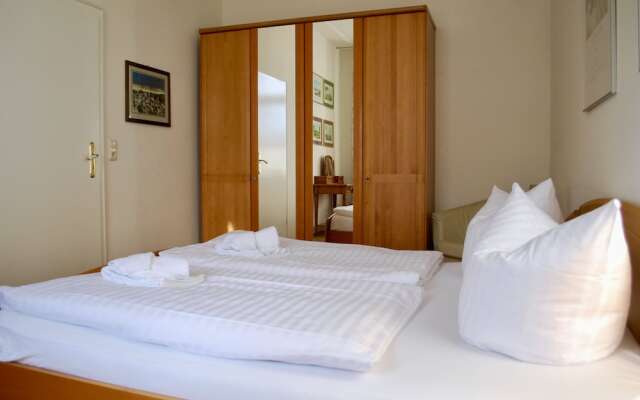 Villa-Schering-App-EG-links