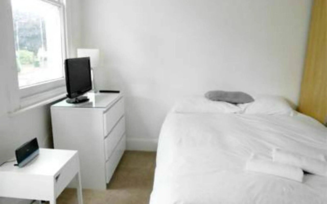Kew Studios and Rooms