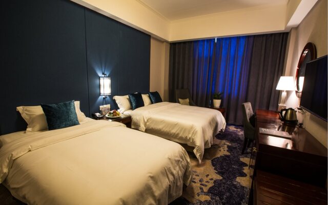 Jiyuan Garden Holiday Inn Hotel