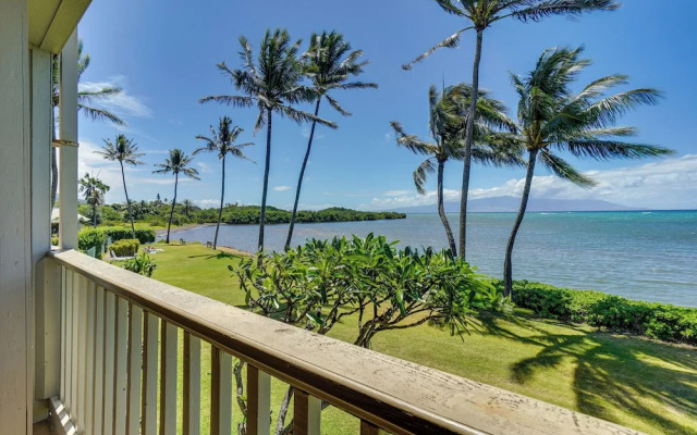 Kaunakakai Condo w/ Private Lanai & Ocean Views!