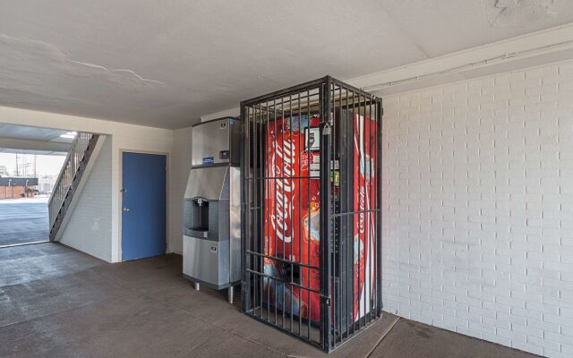 Motel 6 San Antonio, TX - I-10 West