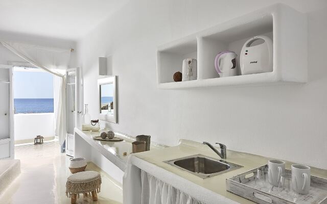 Artemis Seaside Resort
