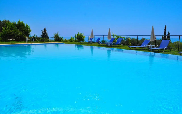Studio Apartments Escape, Swimming Pool by Pelekas Beach