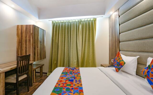 Fabexpress Kapashera Residency