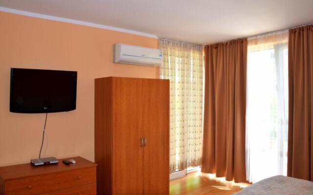 Sineva Del Sol Apartments