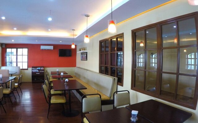 Ivory Hotel & Suites