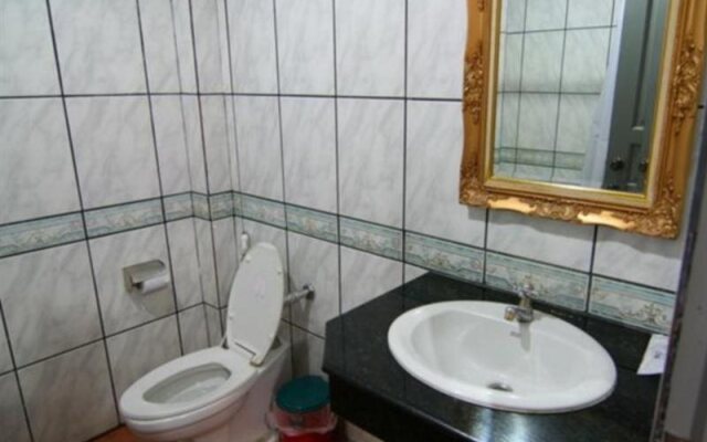 13 Coins Resort Yotin Patana