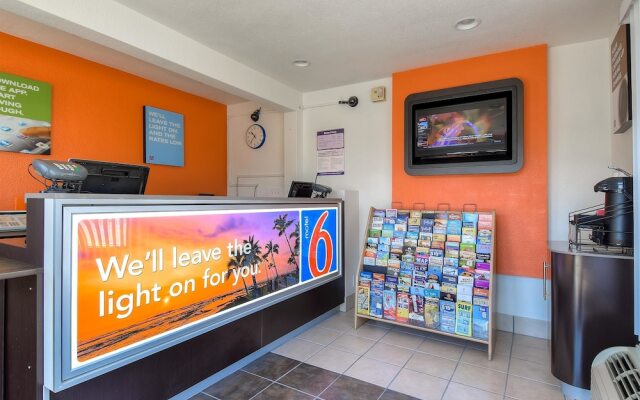 Motel 6 Los Angeles - Harbor City