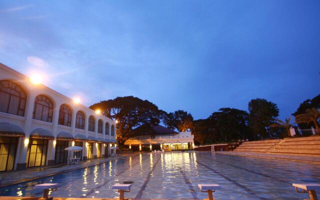 Fontana Hot Spring Leisure Parks