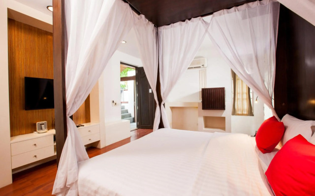 Pao Jin Poon Beach Front Villa