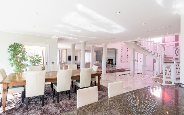 Villa South Beach