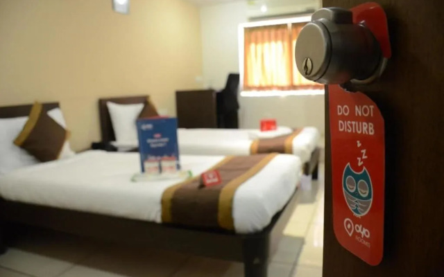 OYO 1999 Hotel Residence 20