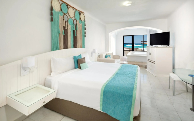Cyan Cancun Resort & Spa