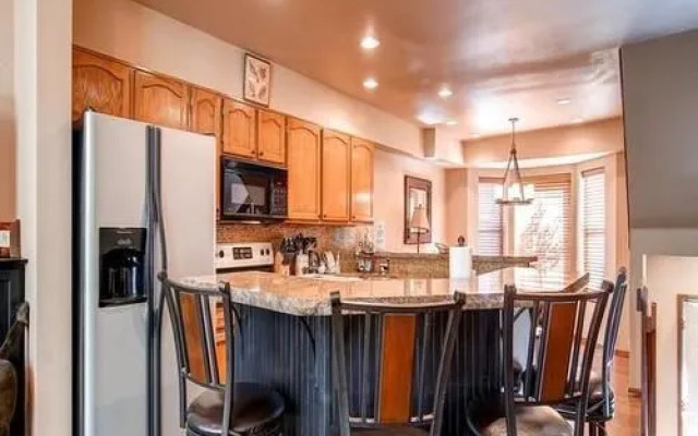 Village Point By Pinnacle Lodging