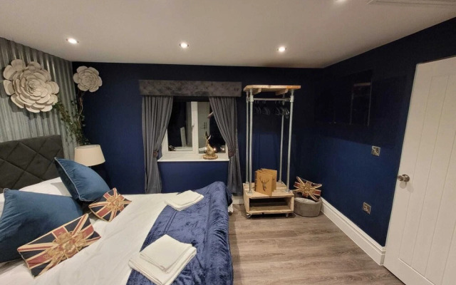 The Waterside Bar Rooms & Restaurant