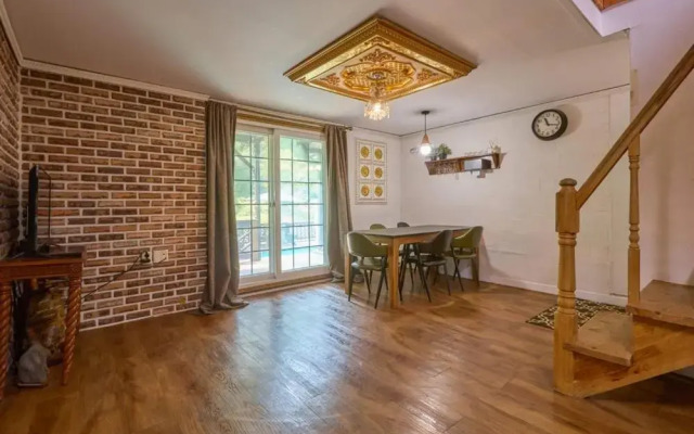 Gapyeong Pool Villa Palace