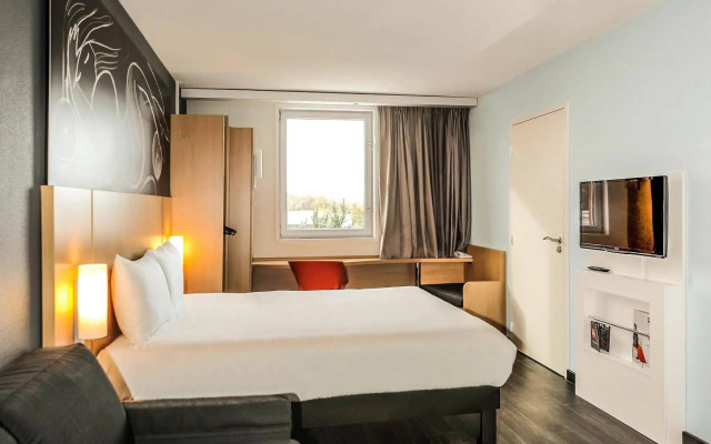 ibis Saint Genis Pouilly Genève