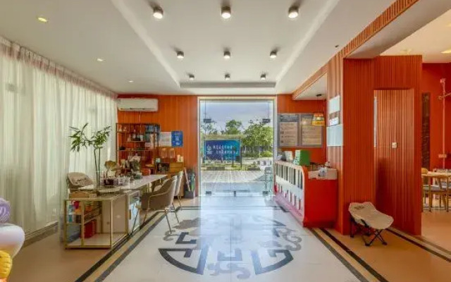 Holiday Kangaroo Homestay (Beihai Silver Beach Branch)