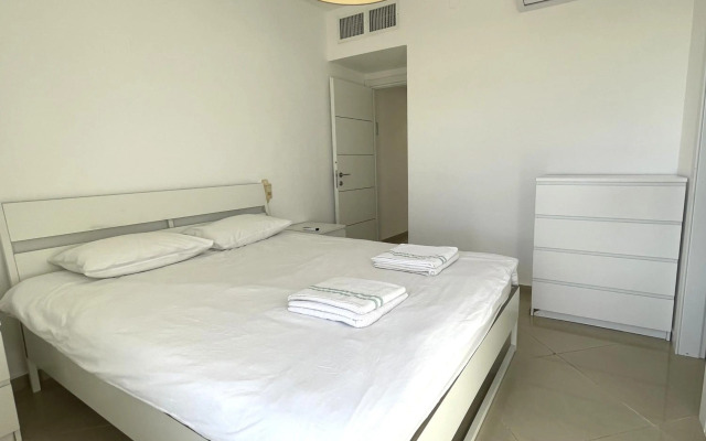 Stylish 3BR Golf Residence Eilat