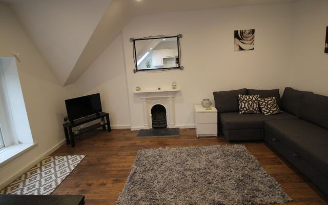 Oakfield Street Apartments by Cardiff Holiday Homes