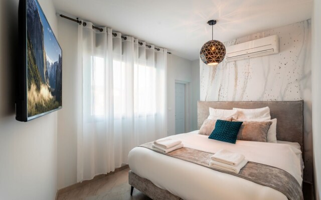 YalaRent Villa Enorma with Private Pool