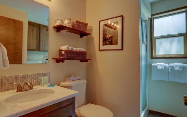 11 Camas-Hot Tub-4BR/2BA