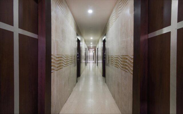 Hotel Holiday Inn By OYO Rooms