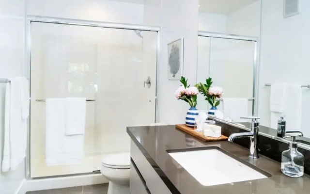Sharon Green Condominiums
