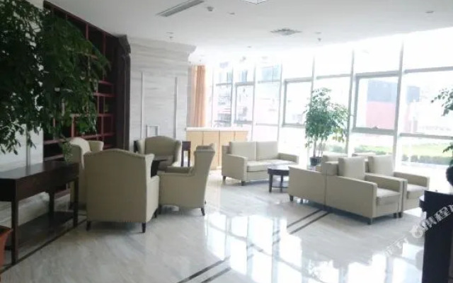 Huaya International Hotel (Weifang High-speed Railway North Station)