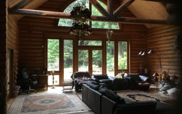 Redwood Log Cabin