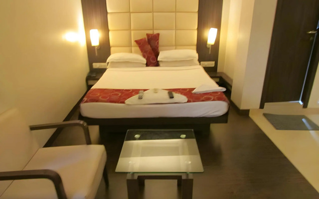 Capital O 74167 Hotel Mourya Residency