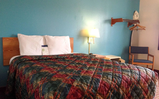 Motel 6-Sedalia, MO