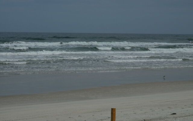 Holiday Shores Beach Club