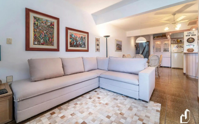 Apartamento com 02 dormitórios