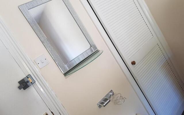 17 Bridge St, 3 bedroom flat