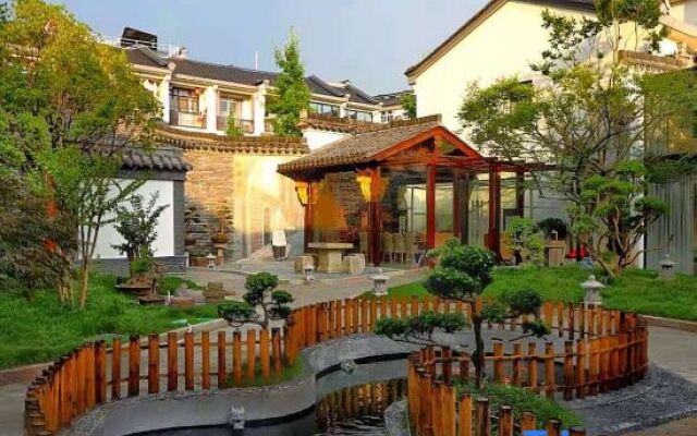 Linqi Wengzhai Inn