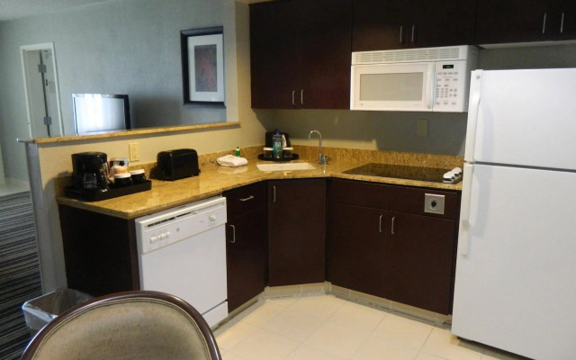 Crowne Plaza Melbourne - Oceanfront by IHG