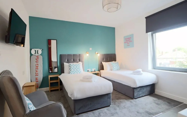 Deluxe Studio Apartments