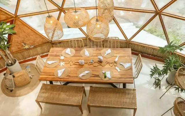 Kommox Beach