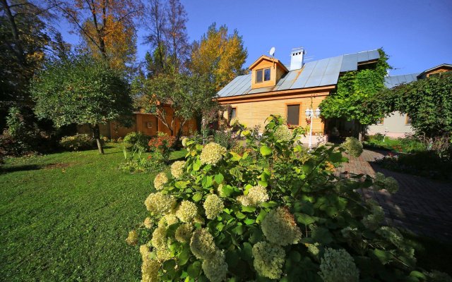 Guesthouse on Kyzyl-armeyskaya