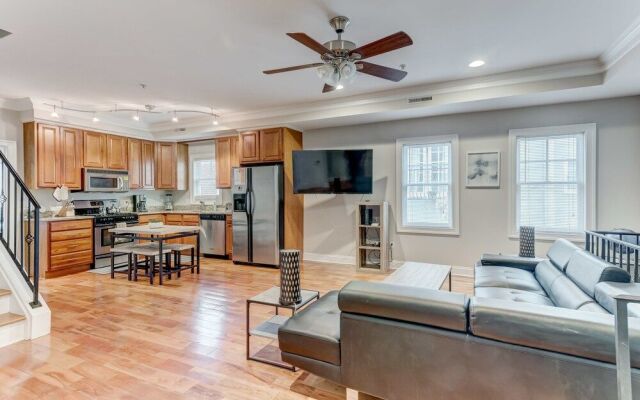 Upscale Home Near Harbor W/2cargarage&rooftopdeck