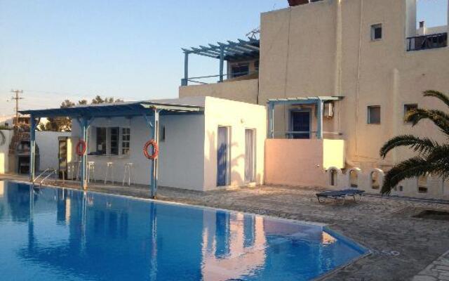 Andreas Studio Perissa in Santorini