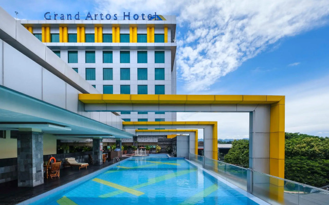 Grand Artos Hotel & Convention