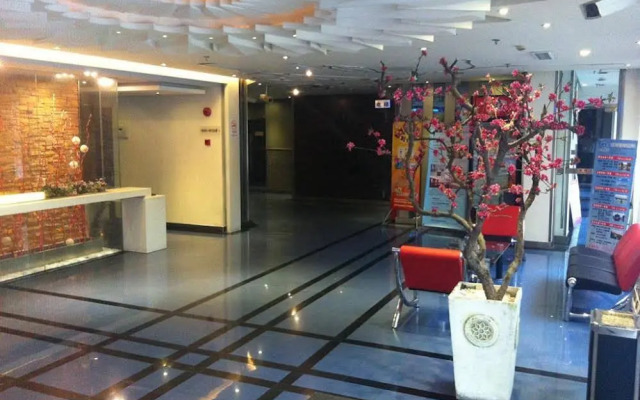 Motel168 Shanghai XinCun Road Inn
