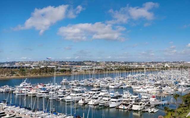 Hilton San Diego Airport/Harbor Island